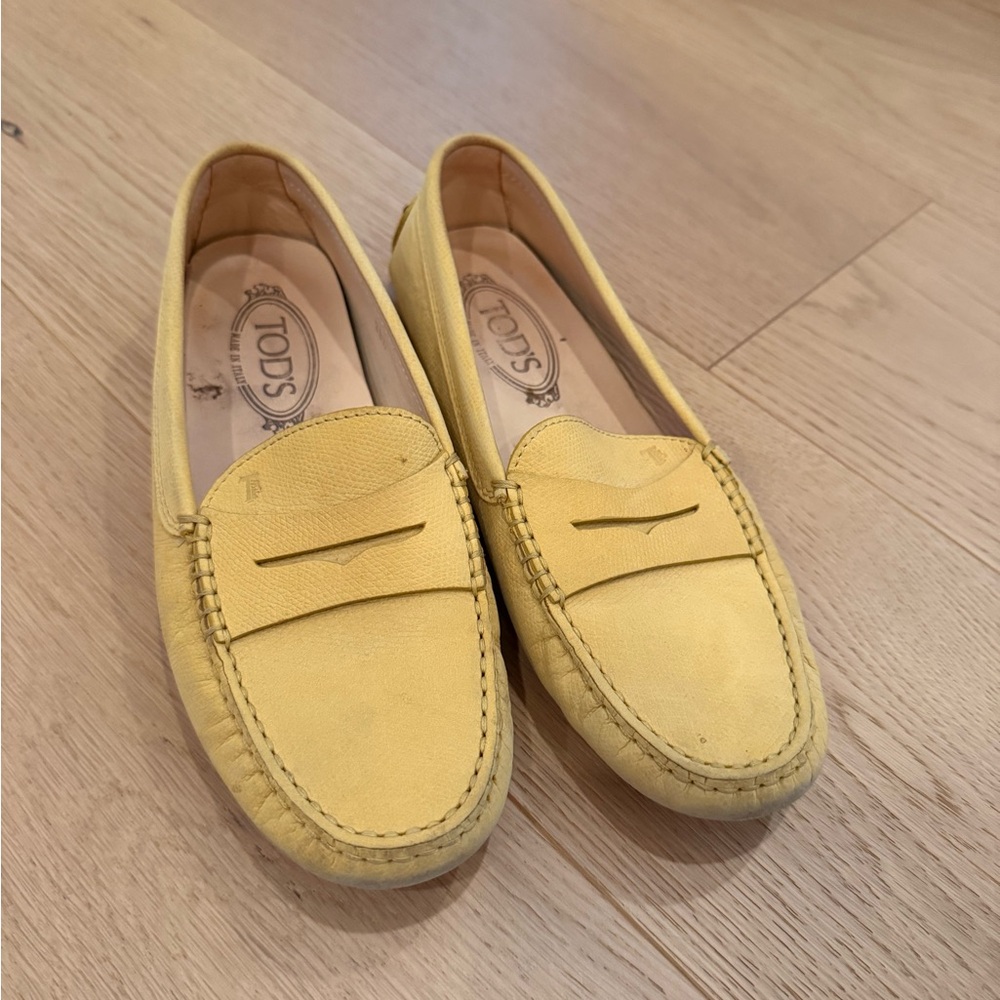 Tod's light Yellow Leather Loafers
